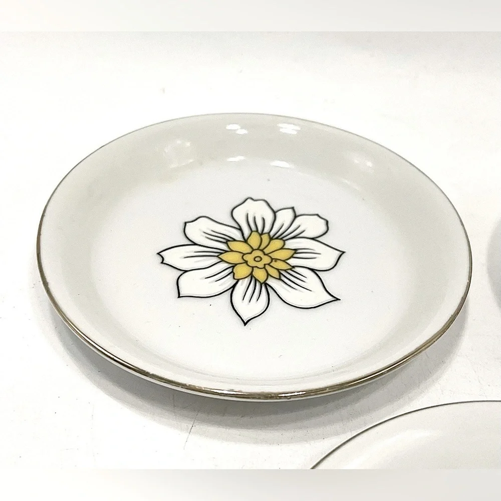 Set of 3 Vintage 🧡 MCM Flower Power Saucers 3.5” Mini Cocktail Dish Plant Lady